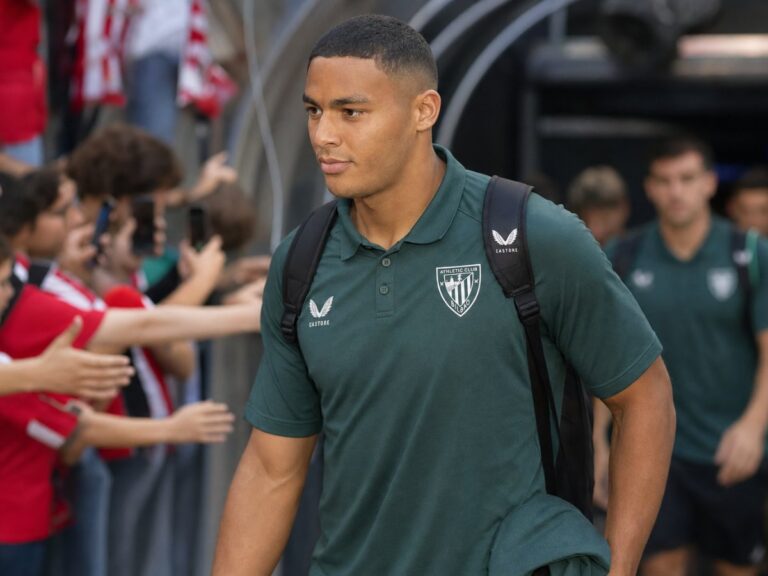 Alarma en el Athletic: Guruzeta se retira lesionado en la rodilla - Betsuites
