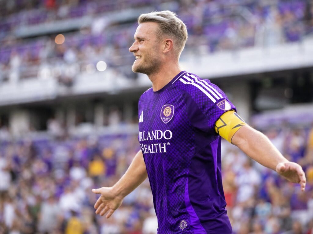 Un gol de escorpión con pase de Griezmann asombra a la MLS
