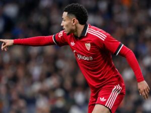 Indignación en el Sevilla por el VAR y la polémica con Güler en el Bernabéu Indignación en el Sevilla por el VAR y la polémica con Güler en el Bernabéu