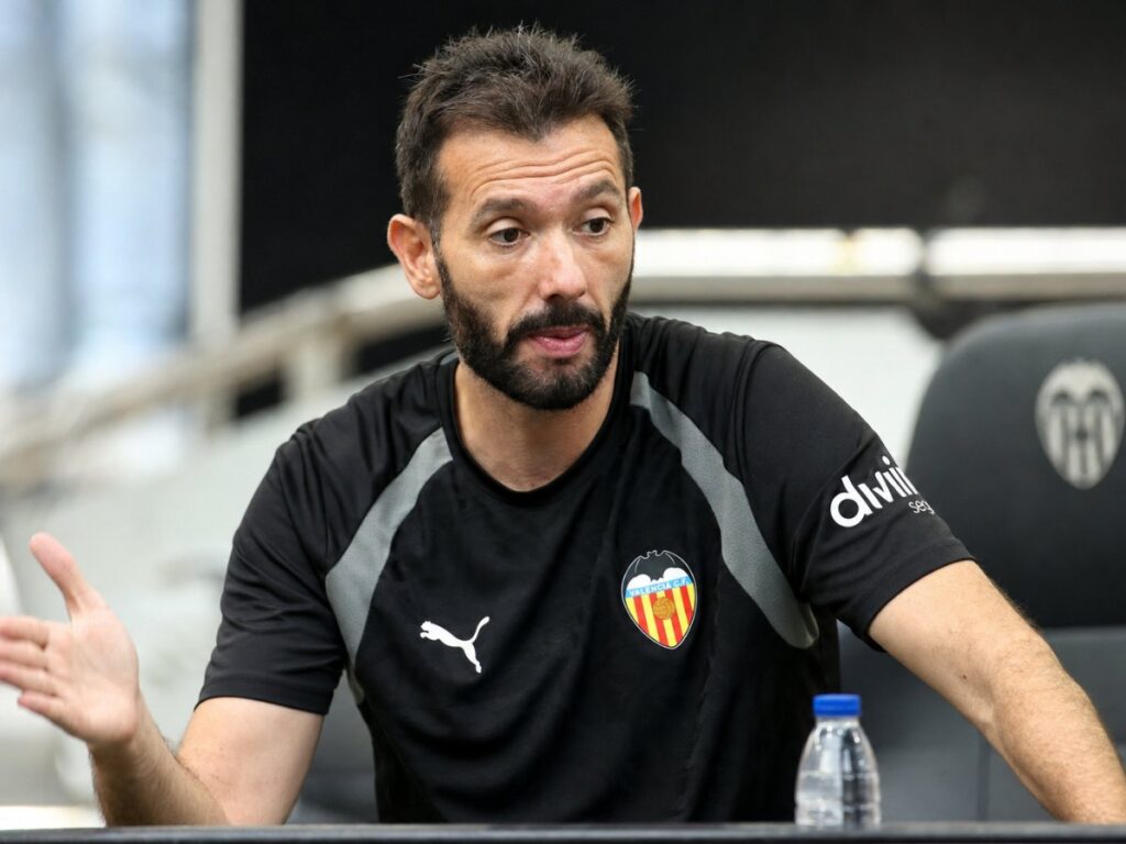 Carlos Corberán analiza la falta de gol del Valencia antes de Riazor Carlos Corberán analiza la falta de gol del Valencia antes de Riazor