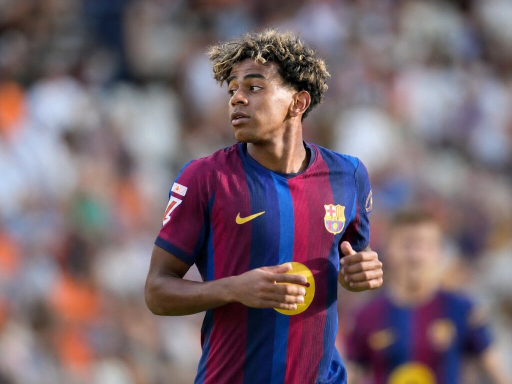 Lamine Yamal y Dani Olmo lideran la manita del Barcelona en Mestalla