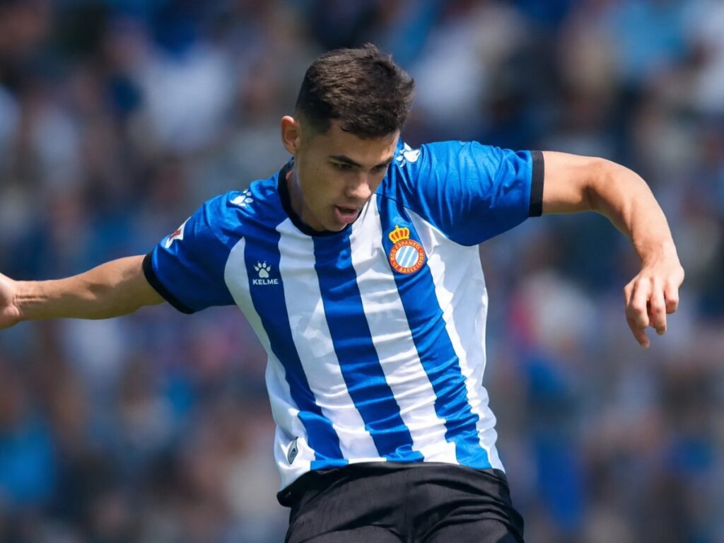 Sorpresa en el once del Espanyol ante el Sevilla con Cabrera y Moscardo