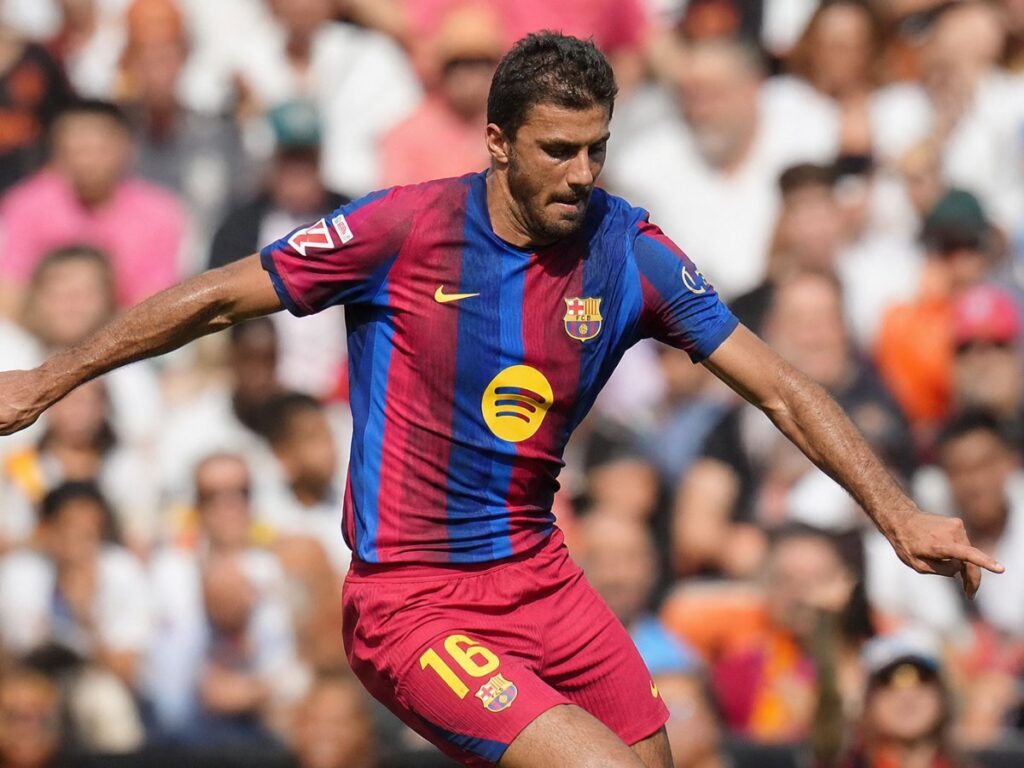 Goleada del Barça en Mestalla: Recital de líder y crisis en Valencia