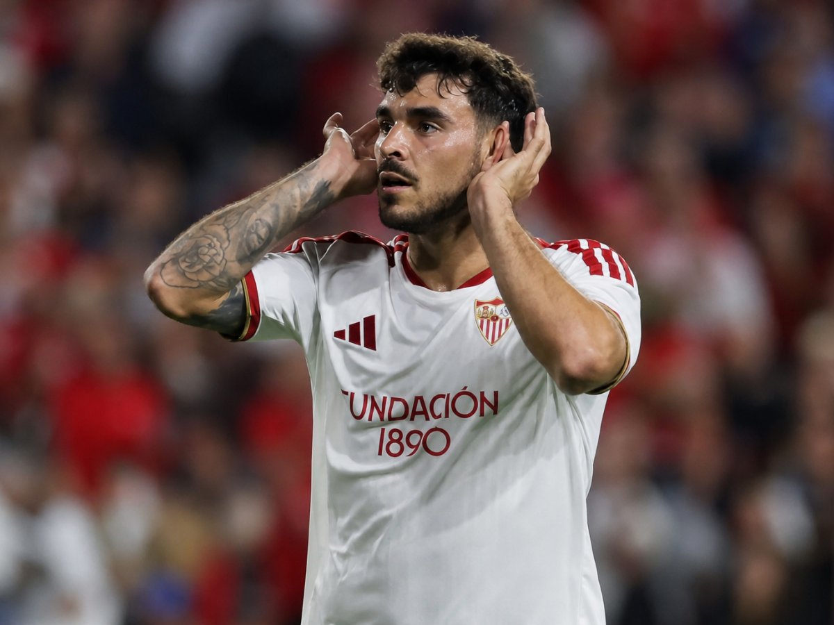 El Sevilla vence 2-0 a Osasuna y afianza su puesto en Europa