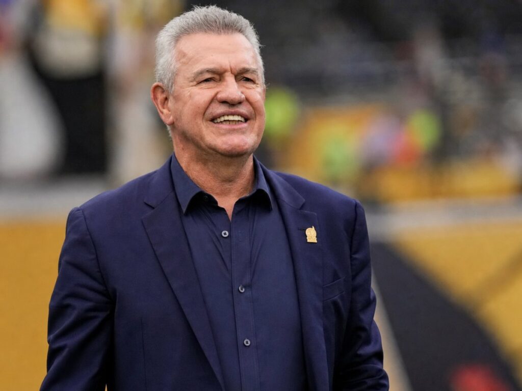 Javier Aguirre entrenará al Valencia con cláusula de Europa League