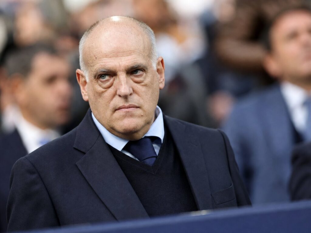 Tebas responde a la pancarta del Bernabéu contra él y Negreira