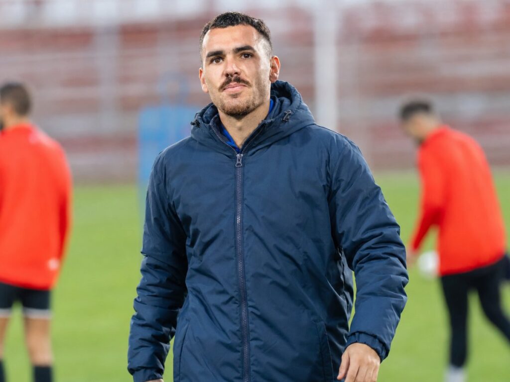Álex Sola regresa a los entrenamientos del Almería tras su sanción
