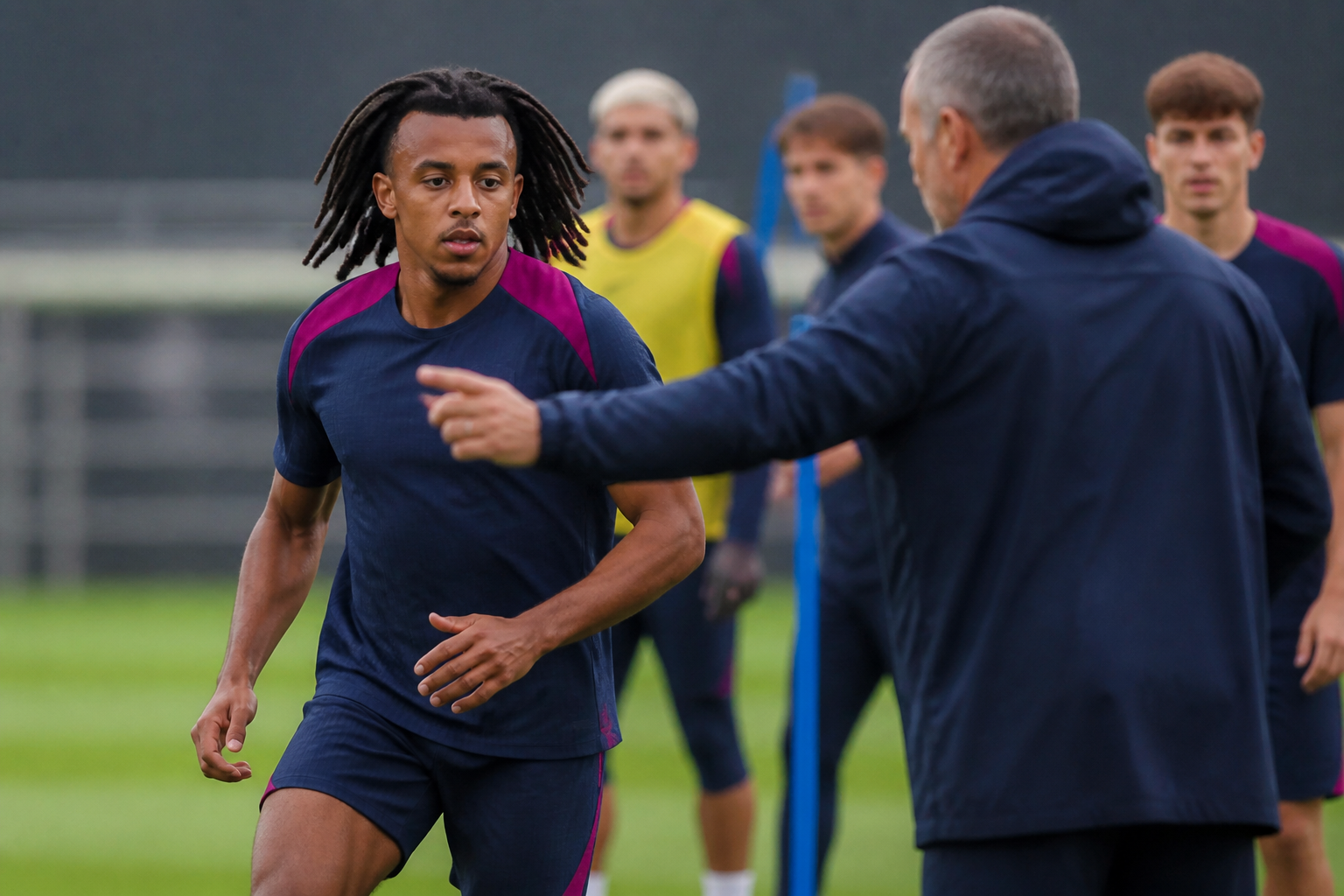 Jules Koundé vuelve al Barça y Flick espera a los españoles