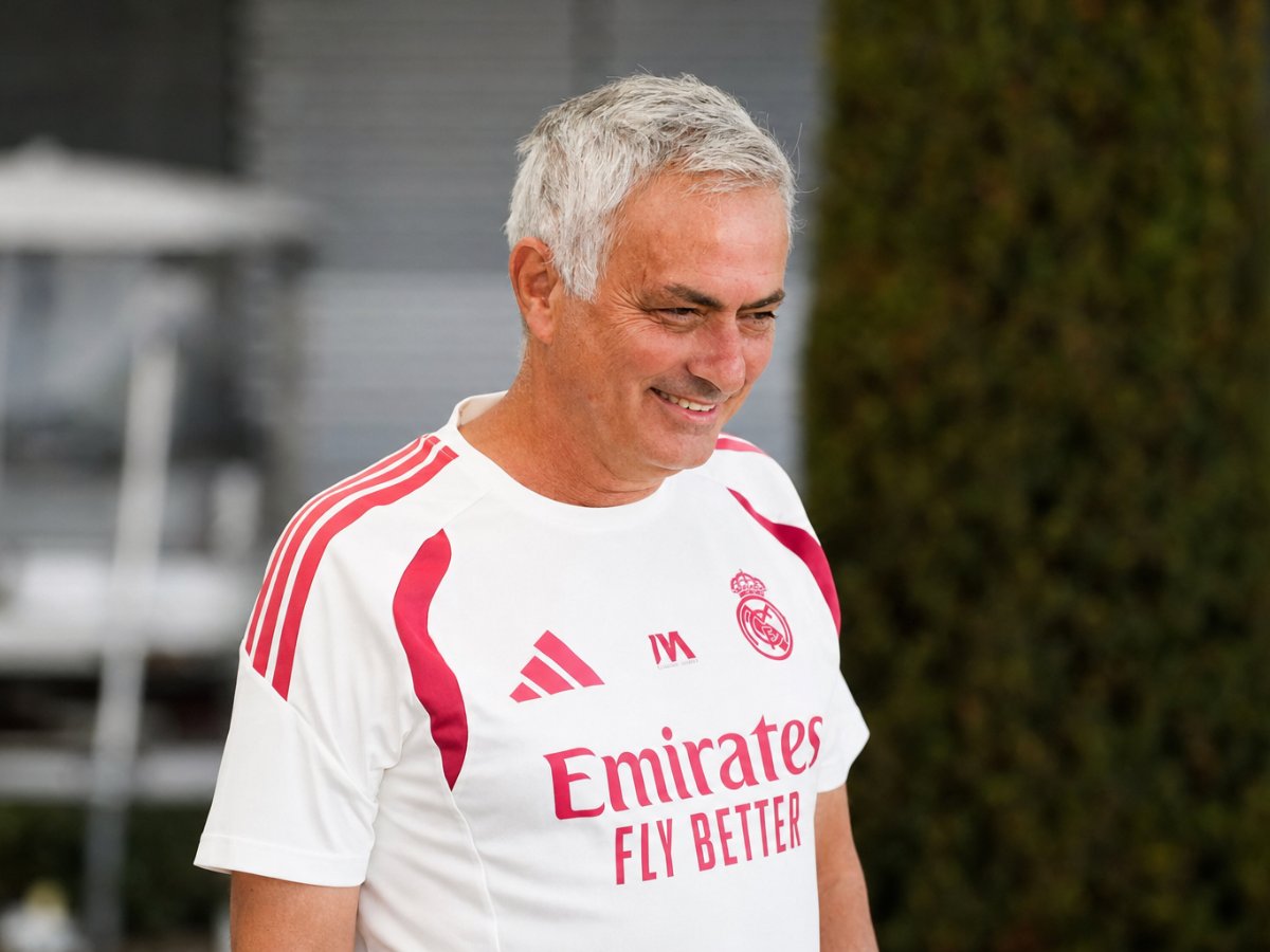 Ancelotti visita el Real Madrid y bendice a Mourinho en Valdebebas