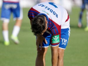 El Andorra sobrevive en Granada y rompe su peor racha (2-3)