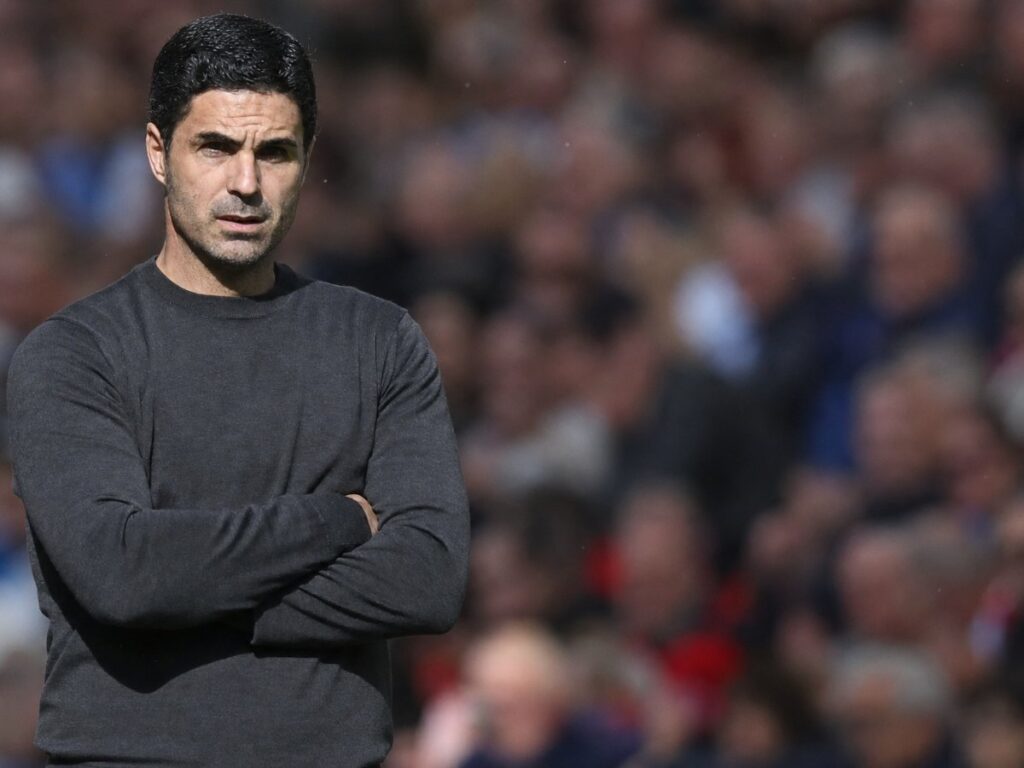 Arteta y Davide Ancelotti se examinan en la Champions League