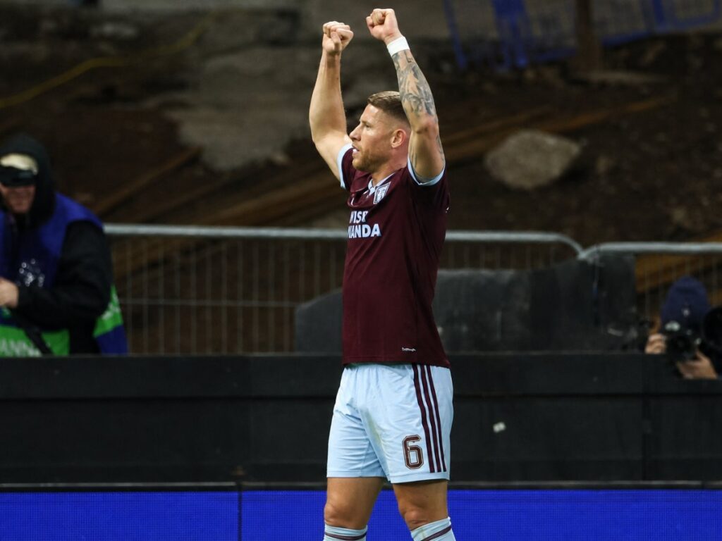 Aston Villa hace historia en Champions tras golear al Viking
