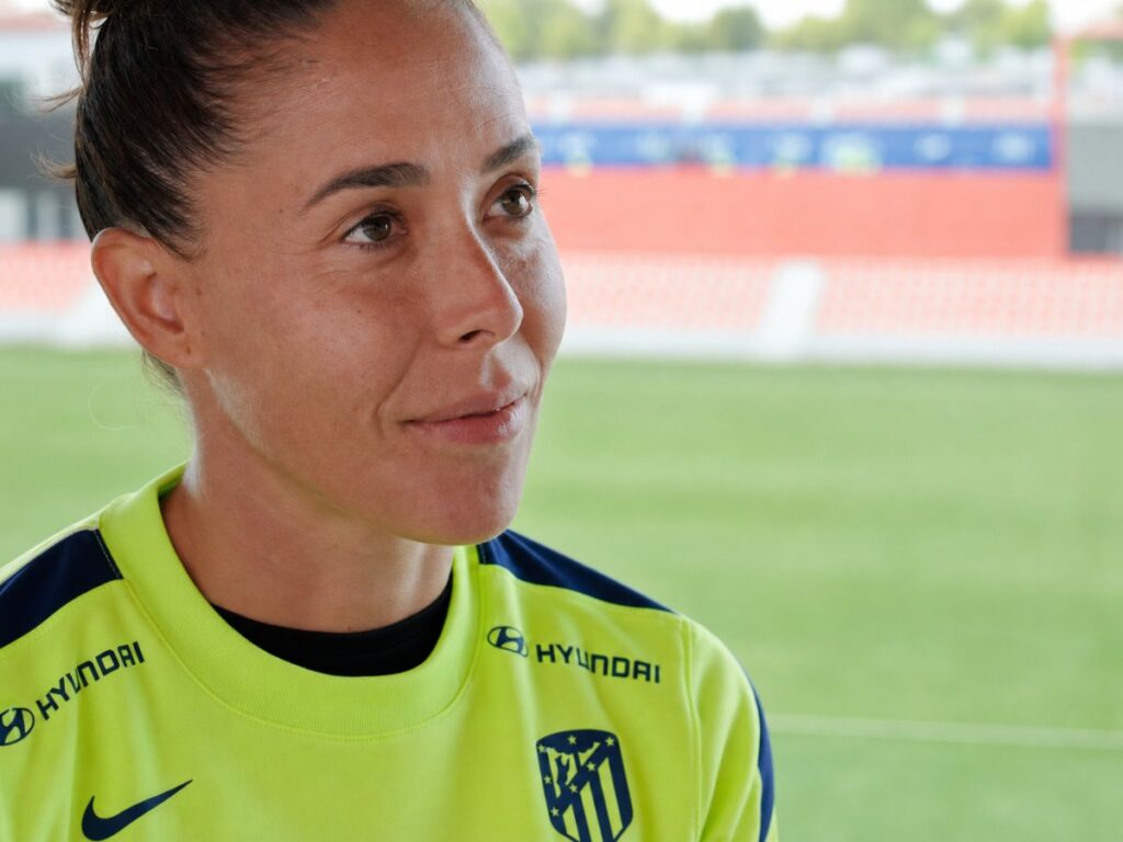 Lola Gallardo calienta el derbi de Liga F: 