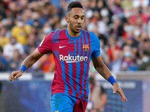 Aubameyang desata el pánico en Valencia con su gran inicio liguero