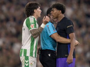 Resaca del Betis-Barça: polémica por el VAR y expulsión de Bernal