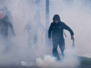 Francia confirma que el PSG vs Barça se jugará pese a los disturbios Francia confirma que el PSG vs Barça se jugará pese a los disturbios
