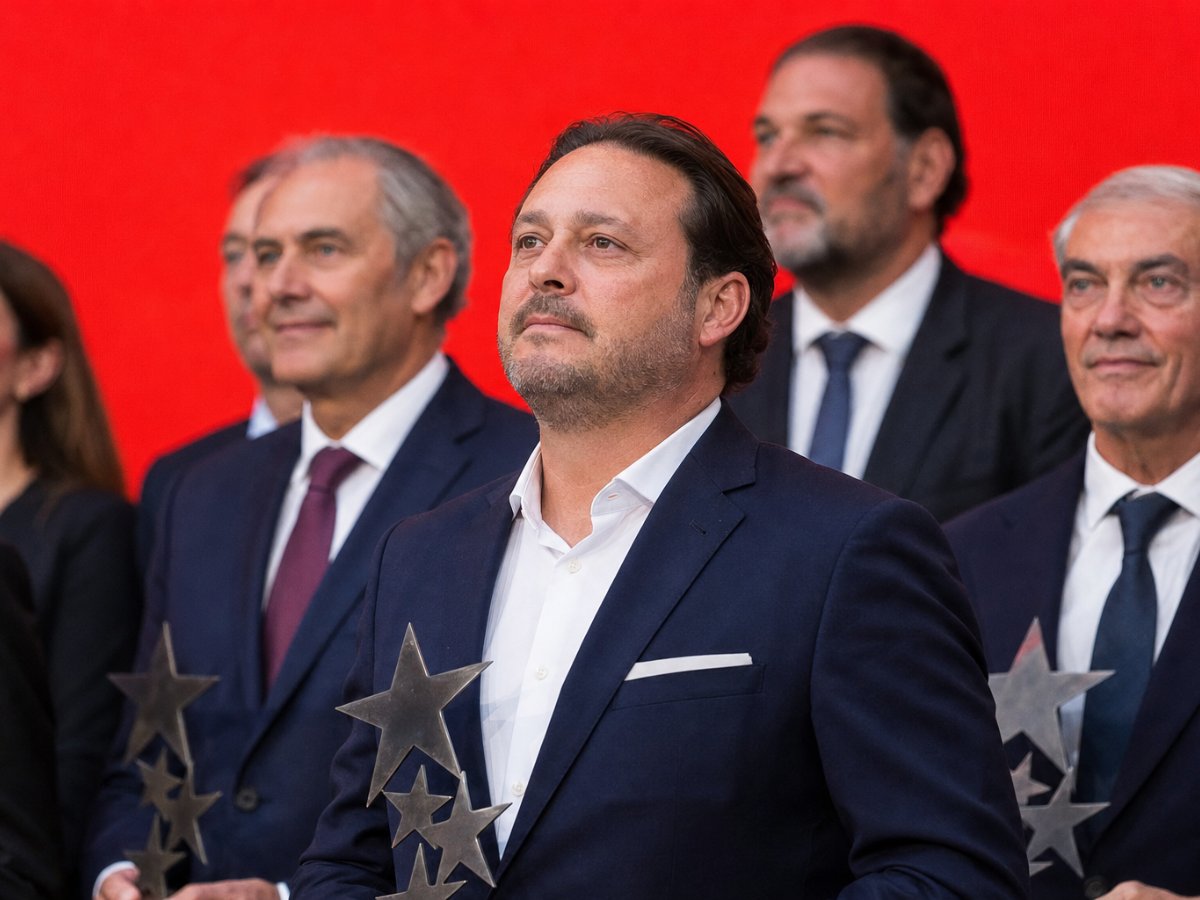 MADCUP recibe el Premio Siete Estrellas de Madrid por su impulso al deporte base MADCUP recibe el Premio Siete Estrellas de Madrid por su impulso al deporte base