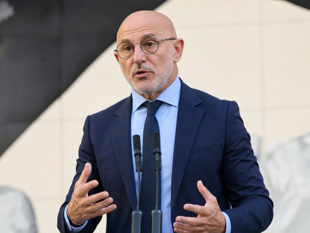 Luis de la Fuente defiende su gestión física y elogia a Flick
