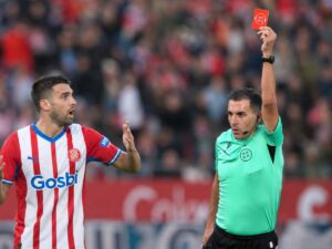 Girona 1-2 Castellón: El líder asalta Montilivi y tumba al gigante Girona 1-2 Castellón: El líder asalta Montilivi y tumba al gigante