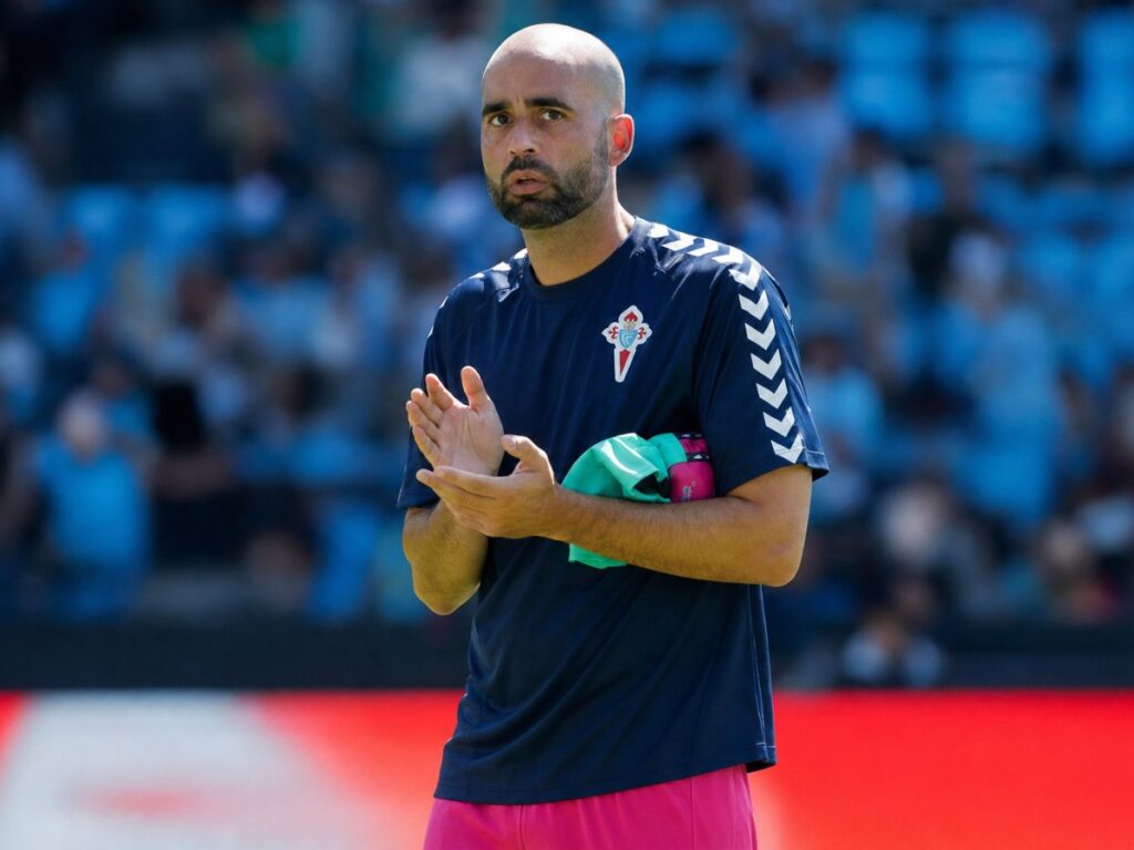 Giráldez estalla por el calor tras el empate del Celta ante el Málaga