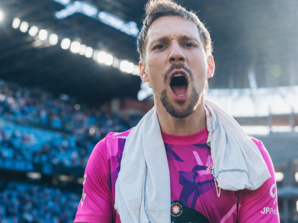 Radu sostiene al Celta ante el Alavés: Radu sostiene al Celta ante el Alavés: