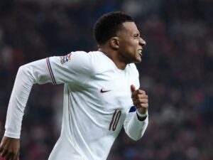 ¿Mbappé fuera del Real Madrid? En Francia no lo descartan