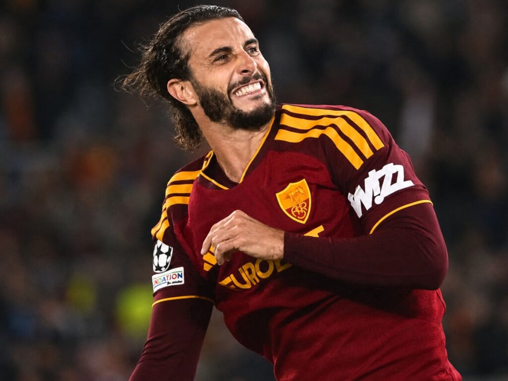La Roma golea al Slovan con goles de Mario Hermoso y Nahuel Molina