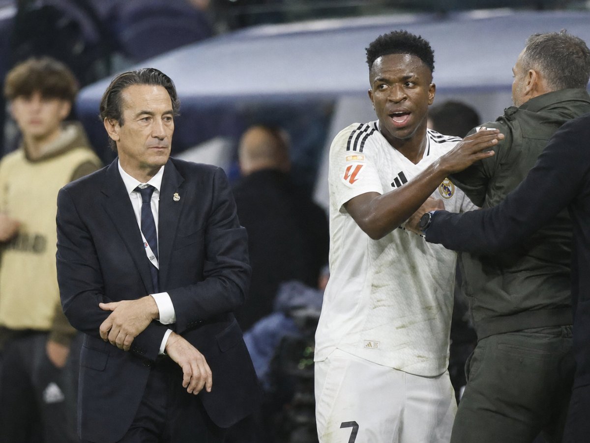 Vinicius empuja a un empleado de LaLiga tras su expulsión