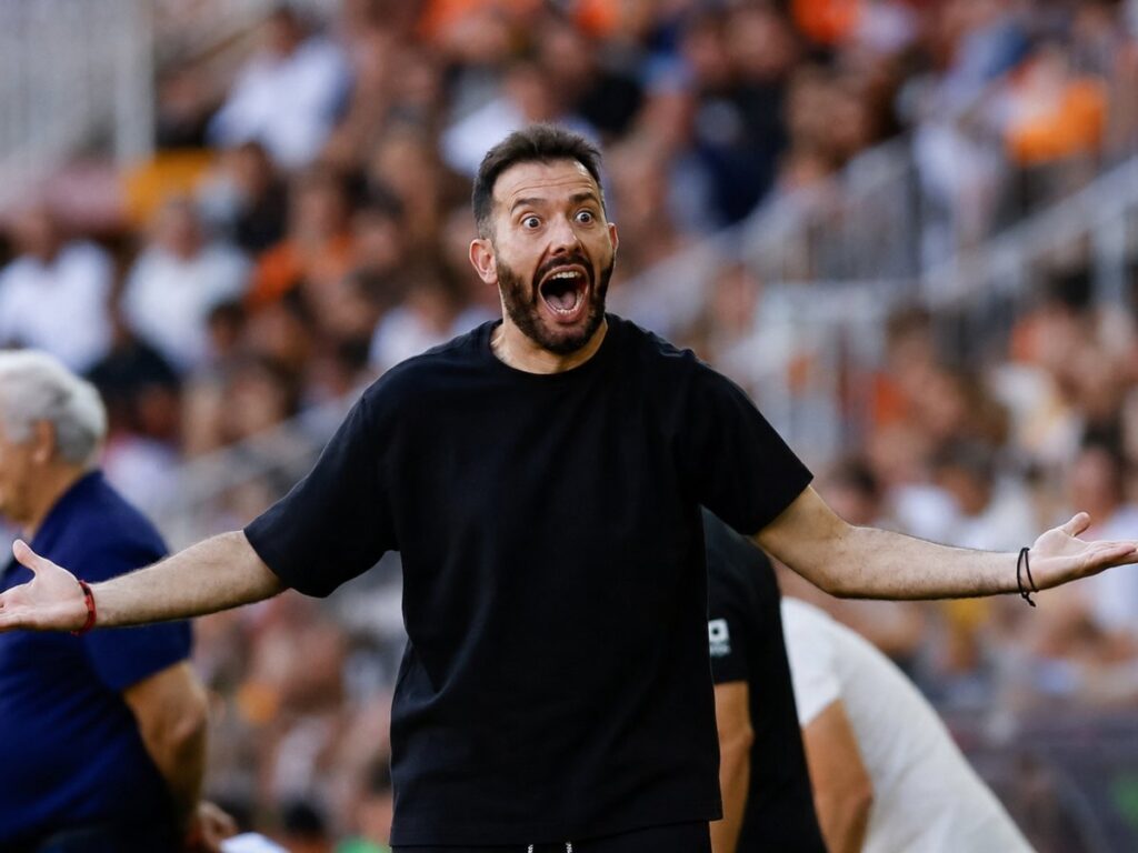 El Valencia tiene hasta el 11 de octubre para fichar entrenador El Valencia tiene hasta el 11 de octubre para fichar entrenador