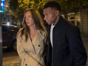Mbappé y Ester Expósito desatan la polémica con una escapada a París