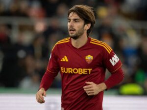 La Roma golea al Udinese (2-5) y mete presión en la Serie A La Roma golea al Udinese (2-5) y mete presión en la Serie A