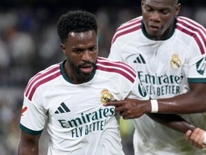 El Madrid vence al Villarreal con gol de Diomande y roja a Vinicius