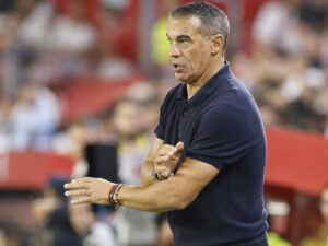 García Plaza avisa antes del Levante: ‘Esperamos más de la delantera’