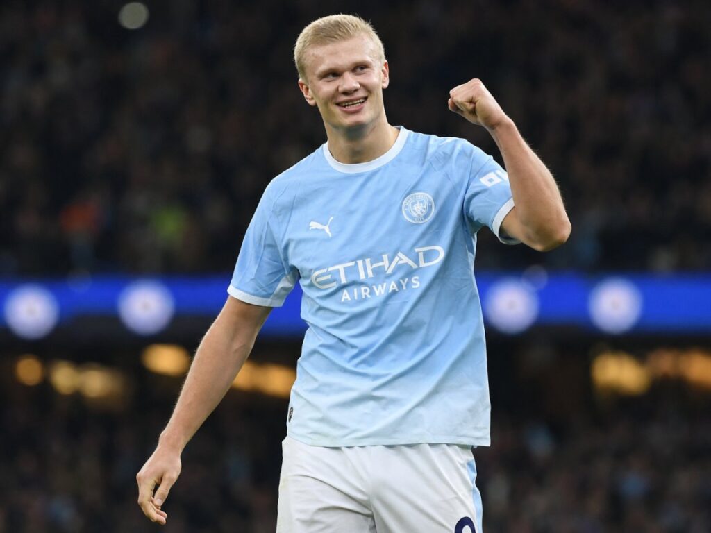 Haaland decide el derbi de Mánchester para un City con diez