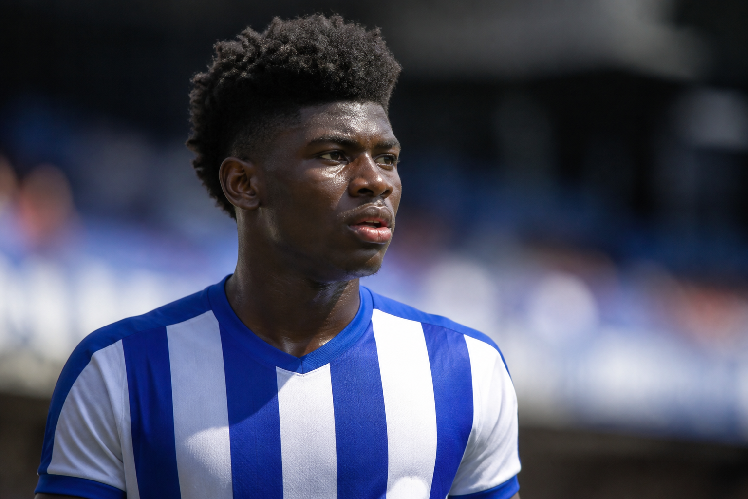 El Manchester United ficha a Carlos Baleba por 81 millones de euros El Manchester United ficha a Carlos Baleba por 81 millones de euros